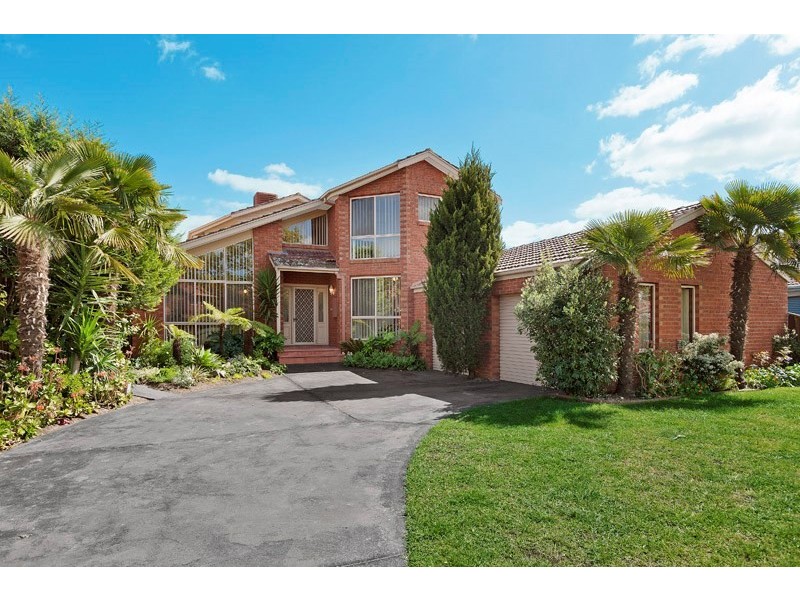 18 Higgins Close, Dingley Village VIC 3172