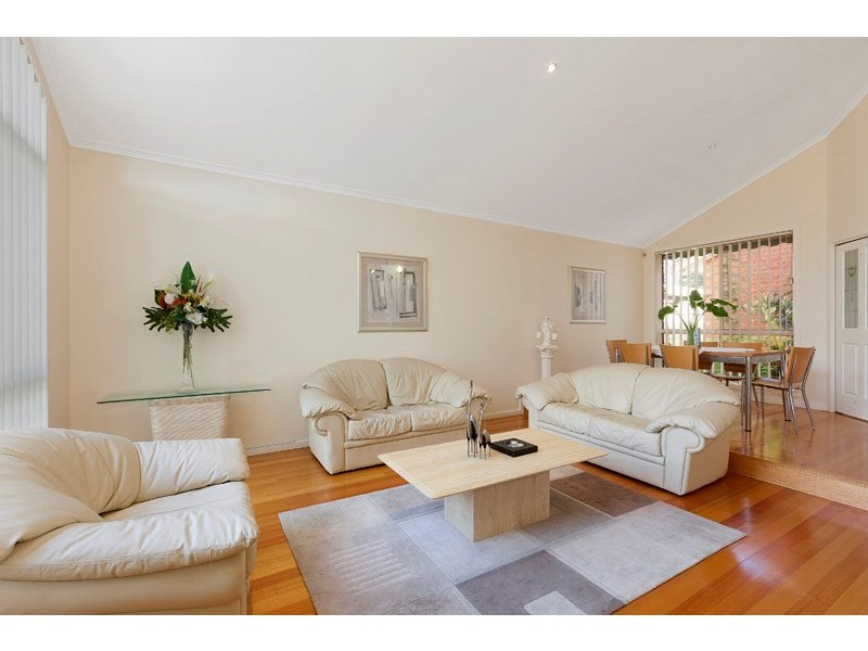 18 Higgins Close, Dingley Village VIC 3172