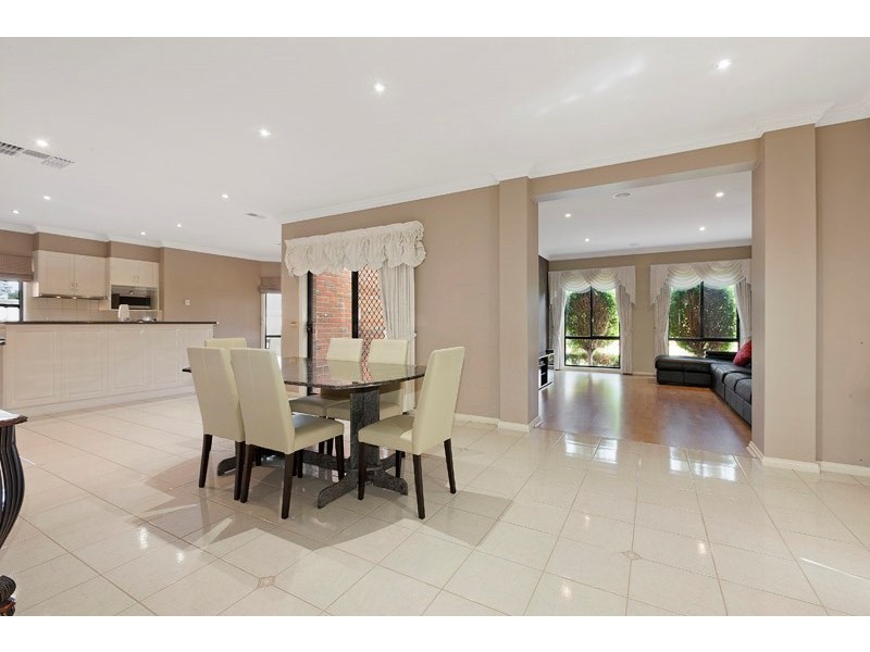 4 Ruby Place, Dingley Village VIC 3172