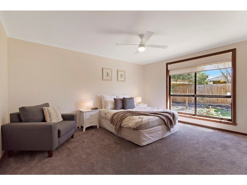 1 Renowden Street, Cheltenham VIC 3192