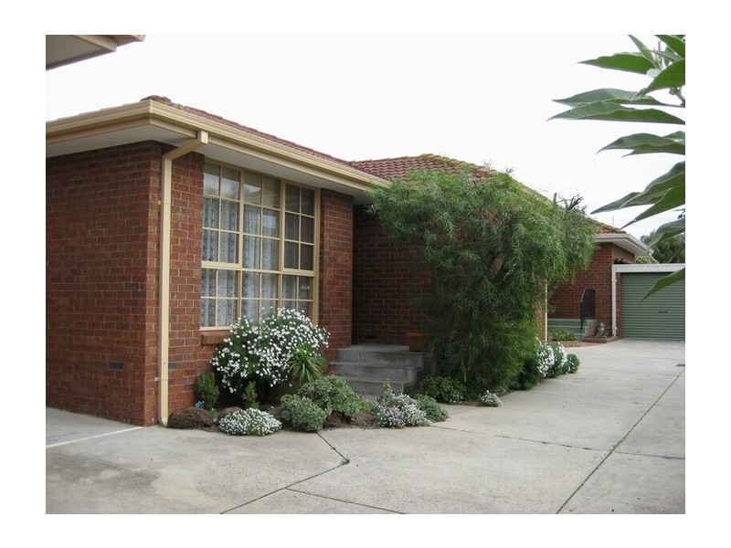 67 Chesterville Road, Cheltenham VIC 3192