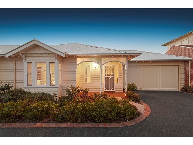 2/8 Collins Street, Mentone VIC 3194