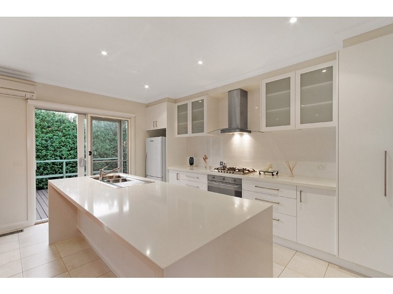 2/8 Collins Street, Mentone VIC 3194