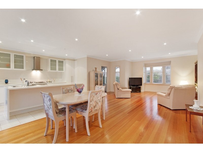 2/8 Collins Street, Mentone VIC 3194