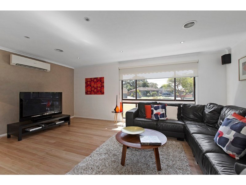 4 Twofold Close, Dingley Village VIC 3172