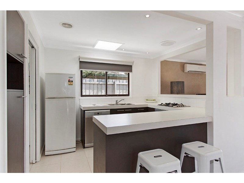 4 Twofold Close, Dingley Village VIC 3172