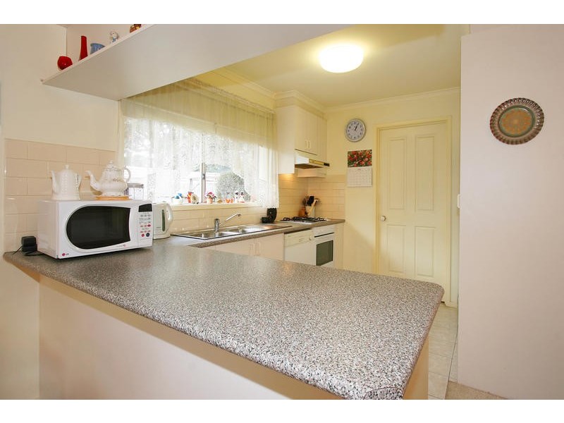 17 Pauline Avenue, Dingley Village VIC 3172