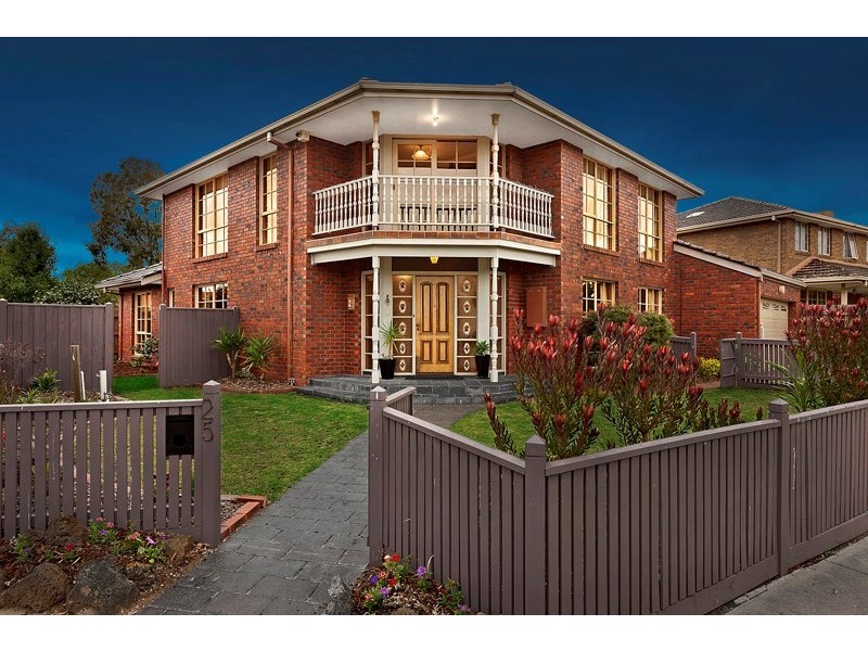 25 Wyndarra Crescent, Dingley Village VIC 3172
