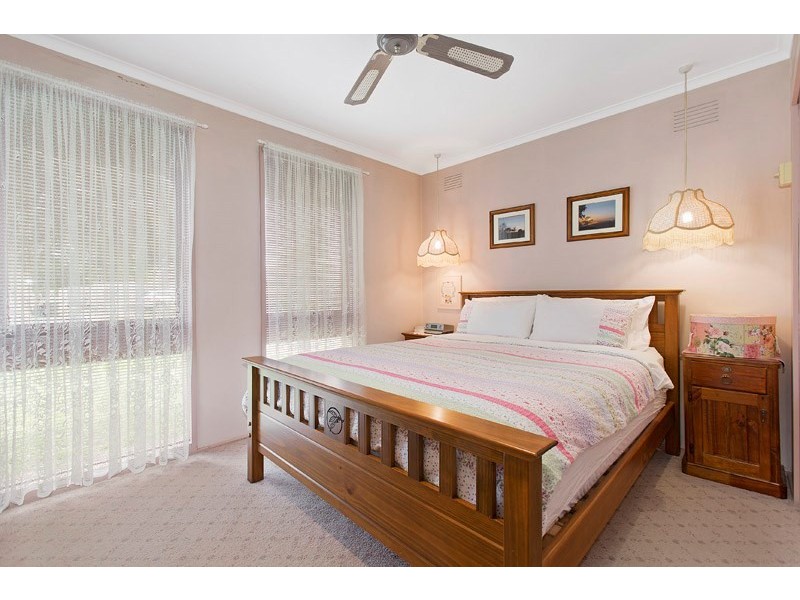 19 Shannon Court, Dingley Village VIC 3172