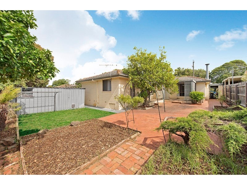 5 Glenway Drive, Dingley Village VIC 3172