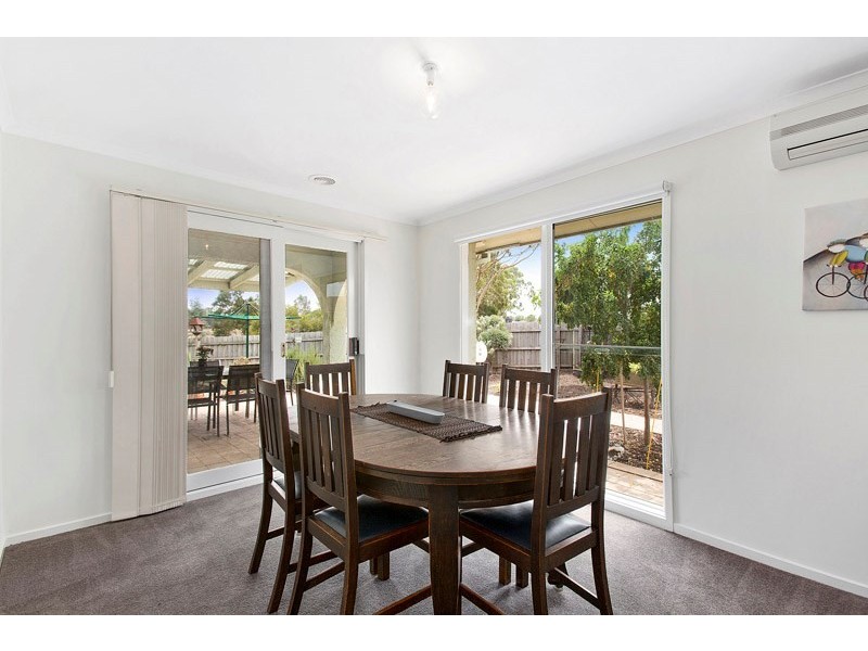 21 Twofold Close, Dingley Village VIC 3172