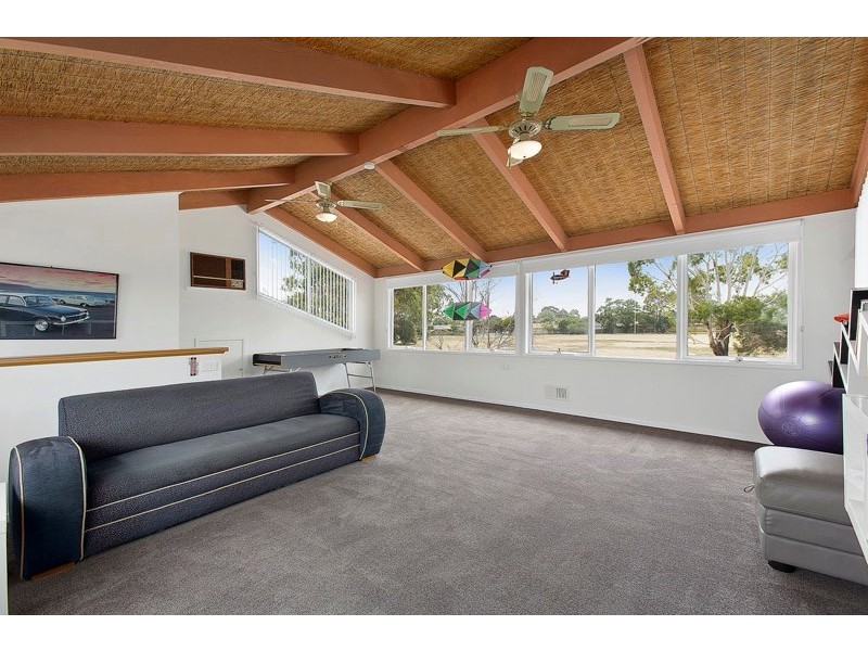 21 Twofold Close, Dingley Village VIC 3172