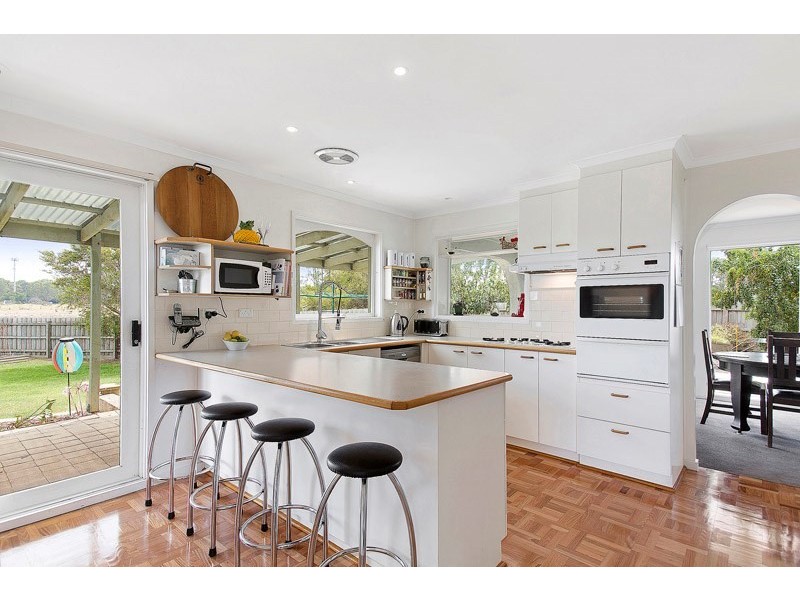 21 Twofold Close, Dingley Village VIC 3172