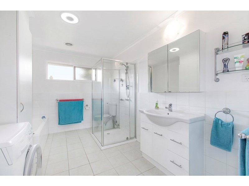 21 Twofold Close, Dingley Village VIC 3172