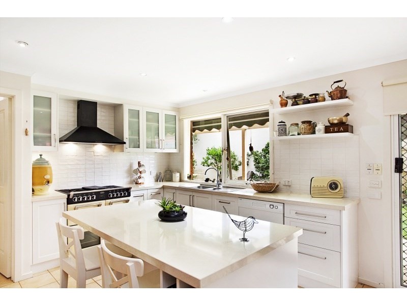 47 Kingston Drive, Dingley Village VIC 3172