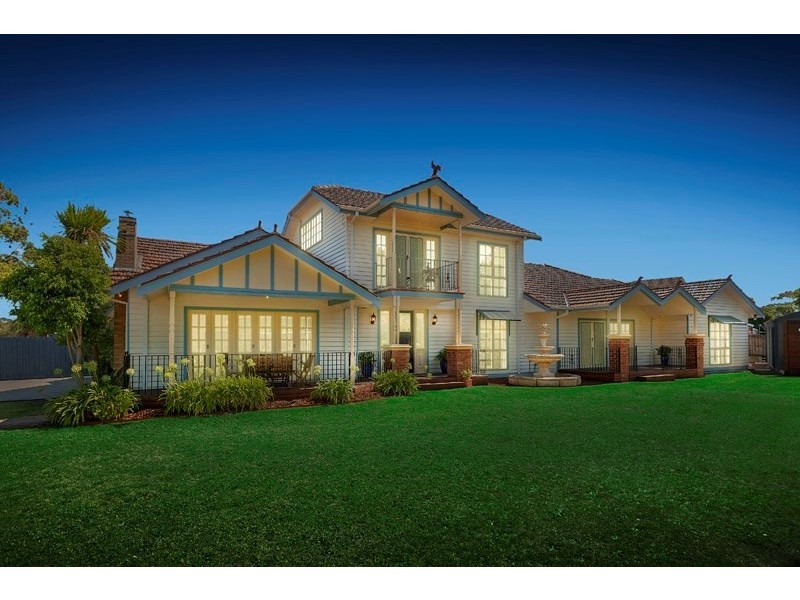 10 Emery Drive, Dingley Village VIC 3172