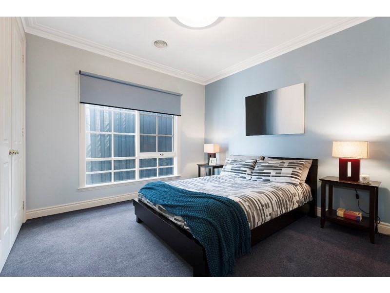 10 Emery Drive, Dingley Village VIC 3172