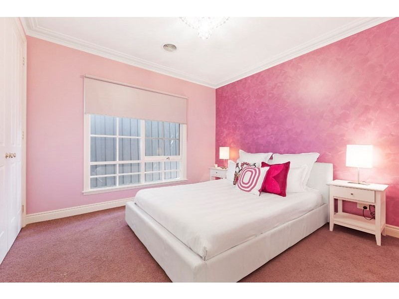 10 Emery Drive, Dingley Village VIC 3172