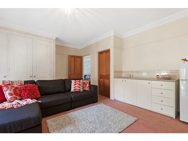 10 Emery Drive, Dingley Village VIC 3172