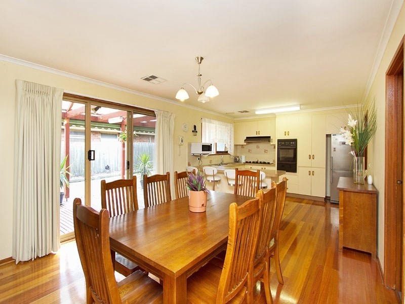 15 Nickson Close, Dingley Village VIC 3172