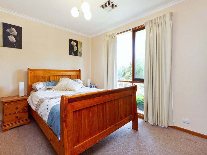 15 Nickson Close, Dingley Village VIC 3172