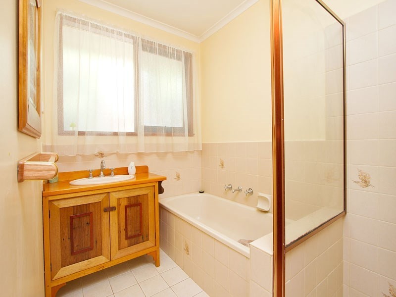 15 Nickson Close, Dingley Village VIC 3172