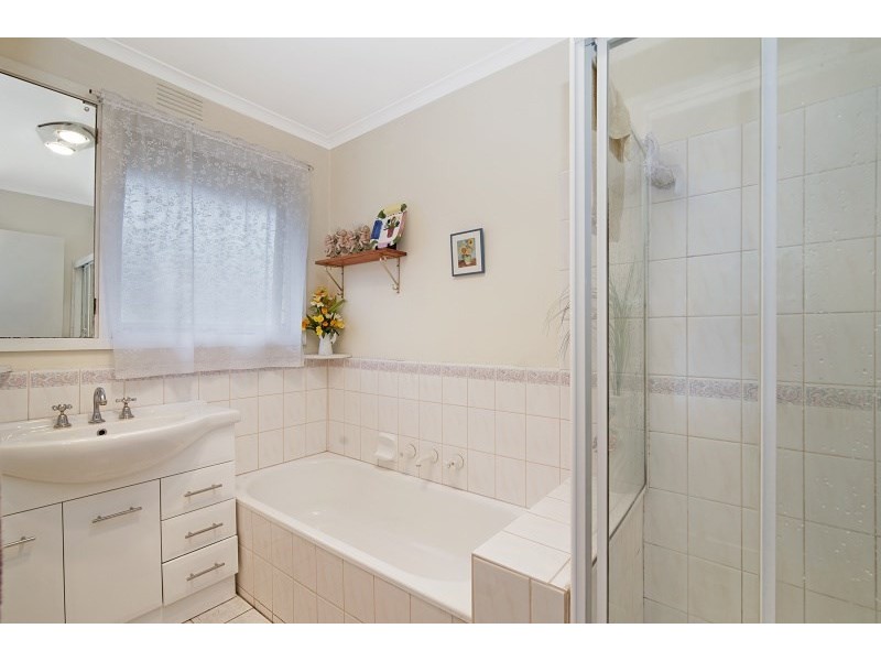 6 Earlwood Street, Dingley Village VIC 3172