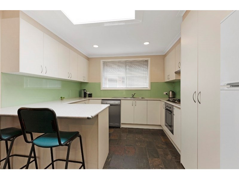 10 Hillingdon Court, Dingley Village VIC 3172