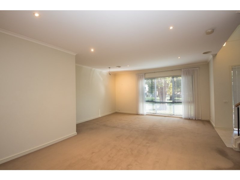 31 Carnoustie Parade, Heatherton VIC 3202