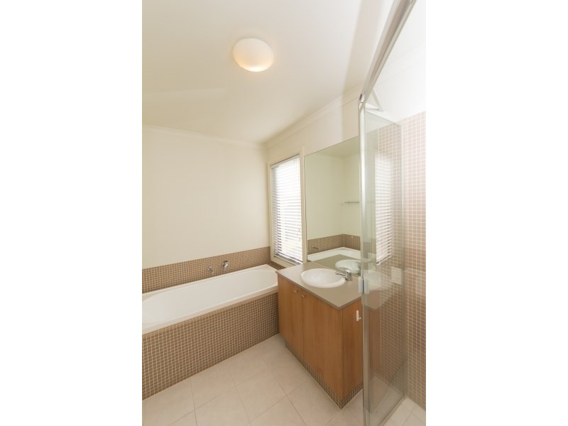 31 Carnoustie Parade, Heatherton VIC 3202