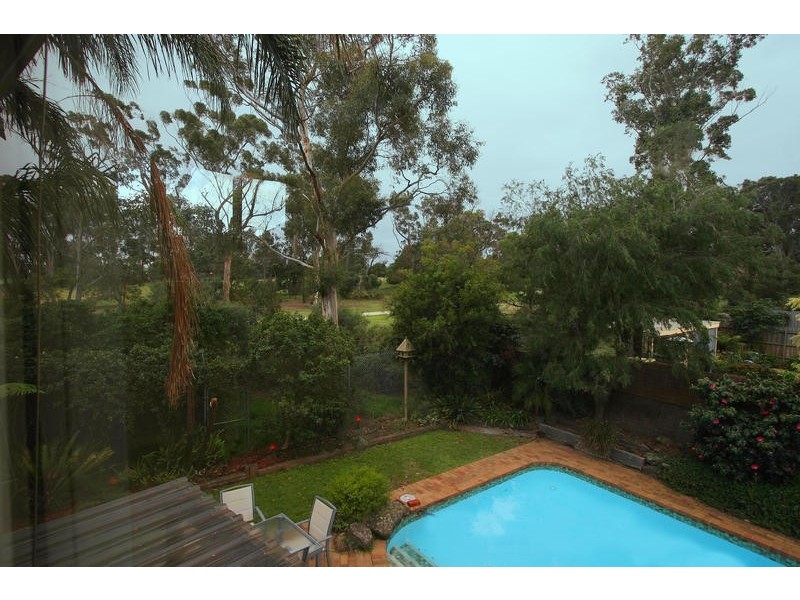 25 Greenwoods Close, Dingley Village VIC 3172