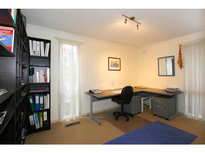 25 Greenwoods Close, Dingley Village VIC 3172