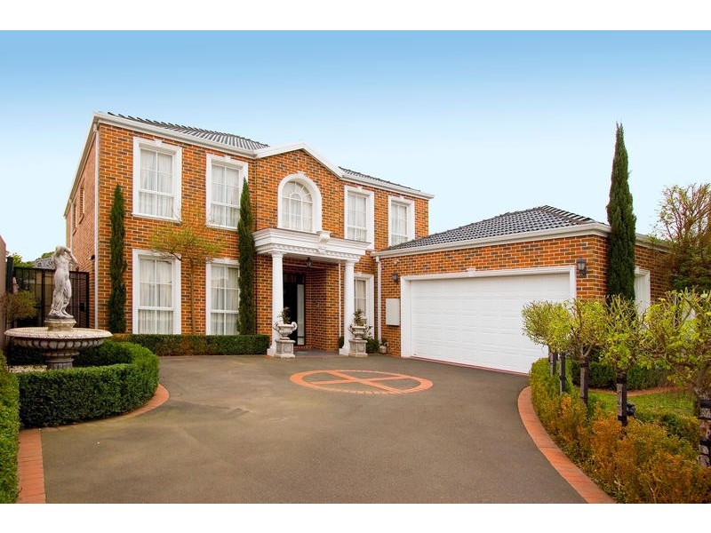 25 Wheatland Crescent, Dingley Village VIC 3172