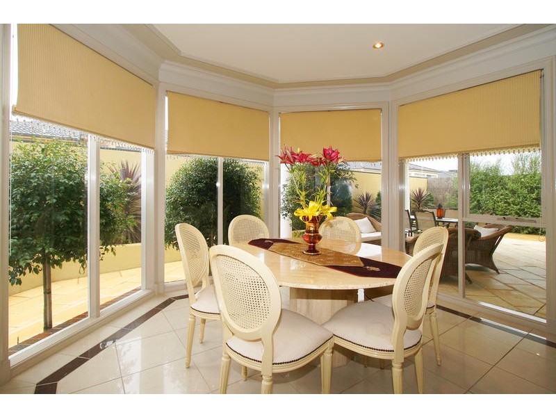 25 Wheatland Crescent, Dingley Village VIC 3172