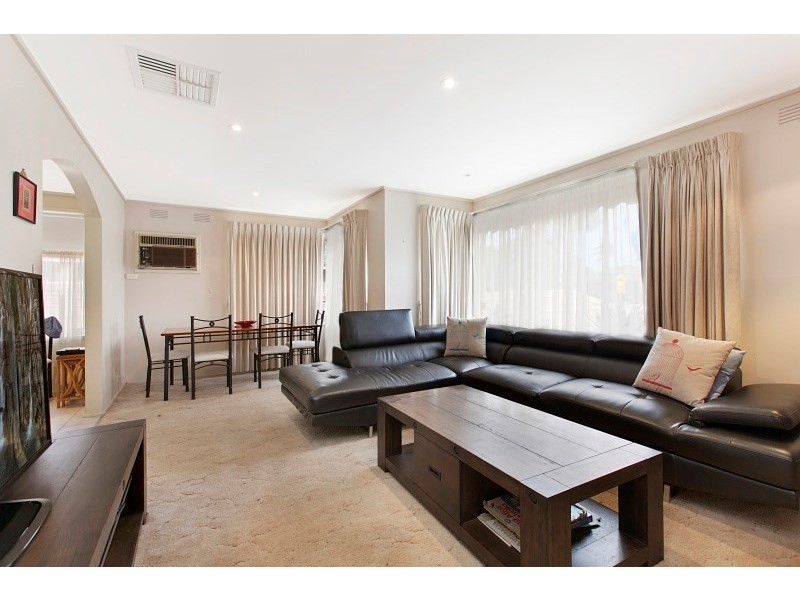 17 Harley Street, Dingley Village VIC 3172