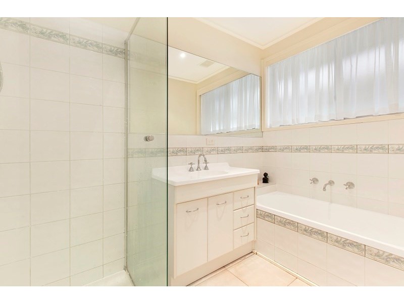 17 Harley Street, Dingley Village VIC 3172