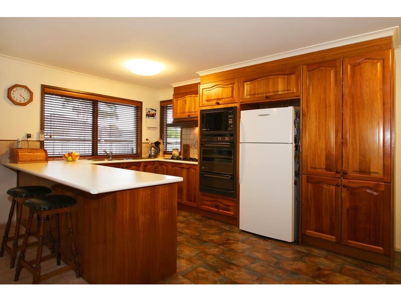 5 Rudolf Court, Dingley Village VIC 3172