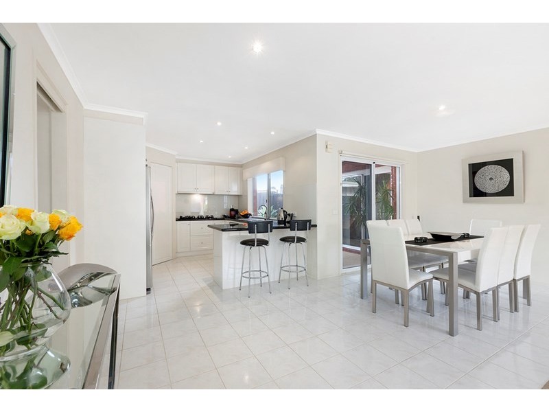 14 Southern Drive, Dingley Village VIC 3172