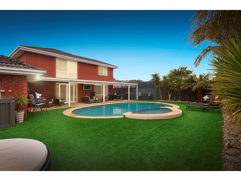 14 Southern Drive, Dingley Village VIC 3172