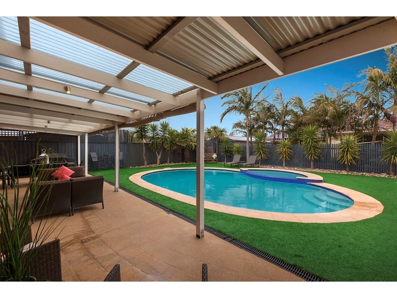 14 Southern Drive, Dingley Village VIC 3172