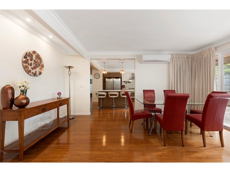 2/9 Greenview Close, Dingley Village VIC 3172