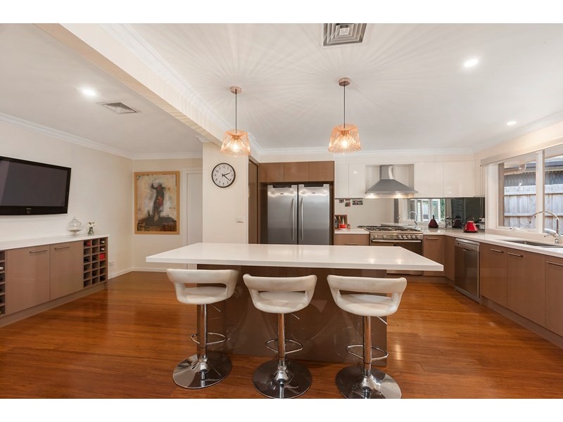 2/9 Greenview Close, Dingley Village VIC 3172