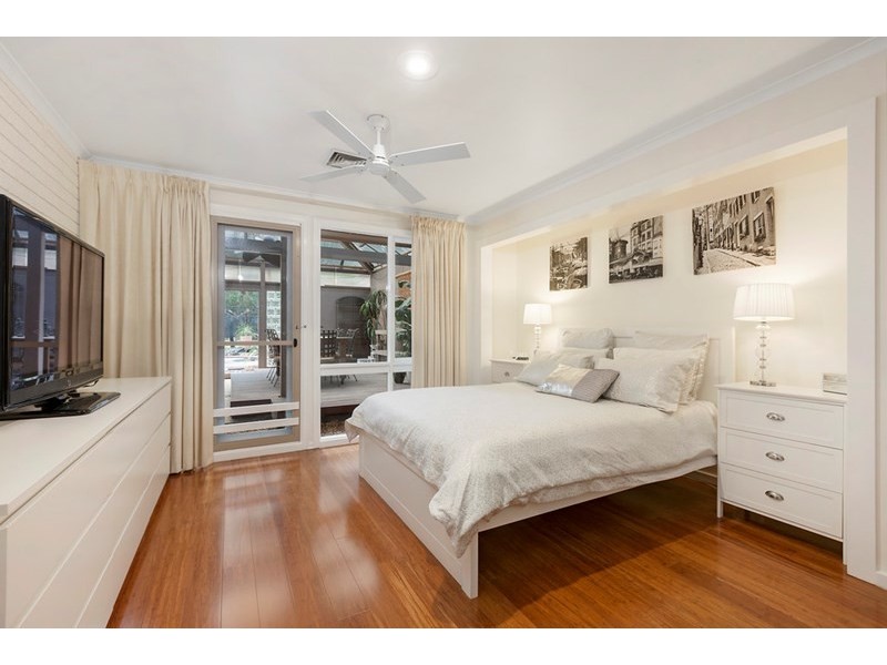 2/9 Greenview Close, Dingley Village VIC 3172