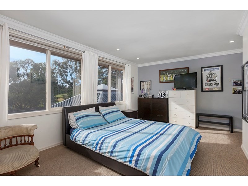 2/9 Greenview Close, Dingley Village VIC 3172