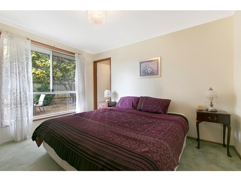 1 Priorswood Close, Dingley Village VIC 3172