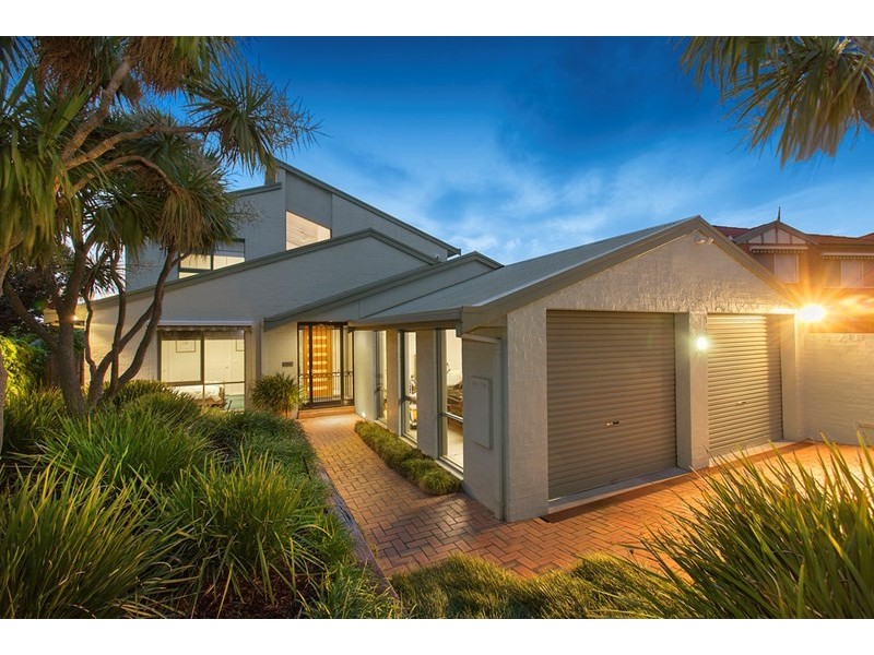 8 Evelyn Court, Dingley Village VIC 3172