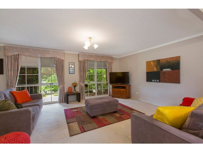 6 Kingsmead Court, Dingley Village VIC 3172
