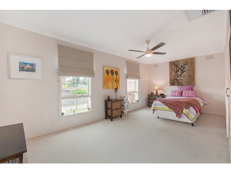6 Kingsmead Court, Dingley Village VIC 3172