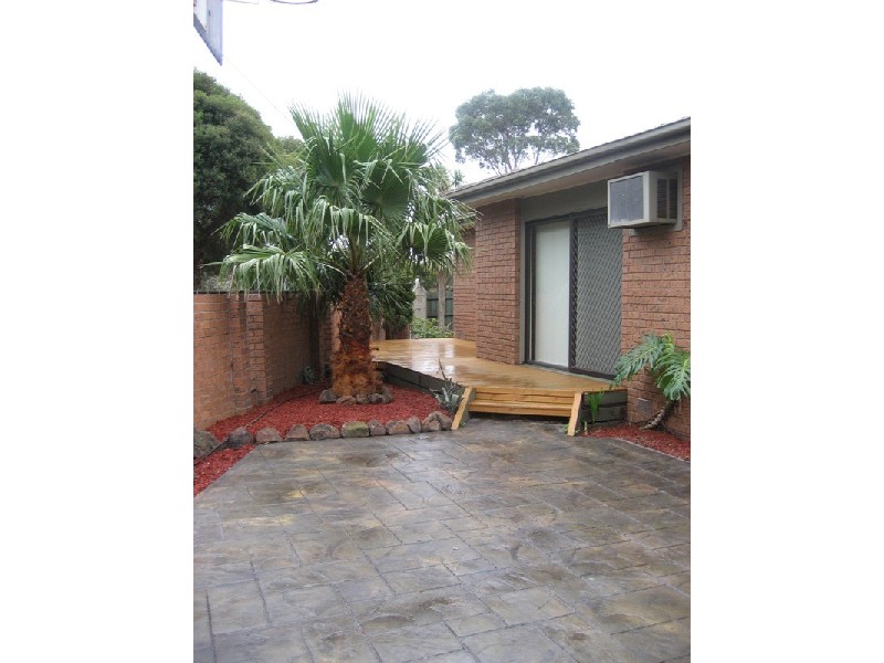 4 Kubis Crescent, Dingley Village VIC 3172