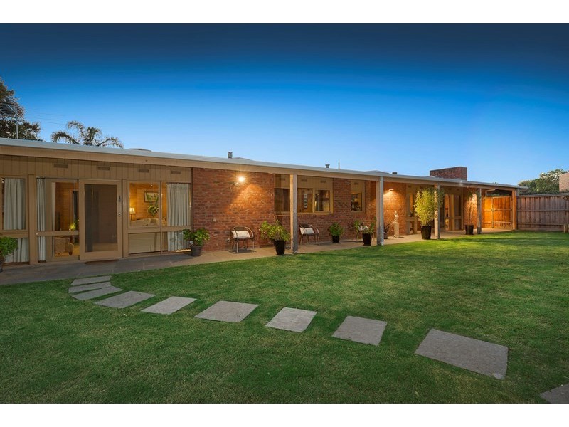 47 Golfwood Close, Dingley Village VIC 3172